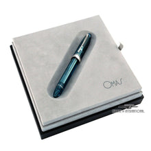 Load image into Gallery viewer, Omas 360 Vintage Turquoise Demonstrator Limited Edition Rollerball Pen #19/96
