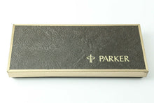 Load image into Gallery viewer, Parker Vintage 75 Flattop Vermeil Cisele Fountain Pen &amp; Ballpoint Set
