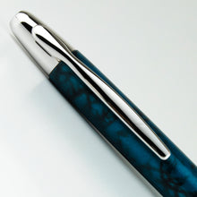 Load image into Gallery viewer, Pilot Vanishing Point 2019 Tropical Turquoise Fountain Pen
