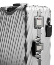 Load image into Gallery viewer, Tumi 19 Degree Aluminum Short Trip Packing Case
