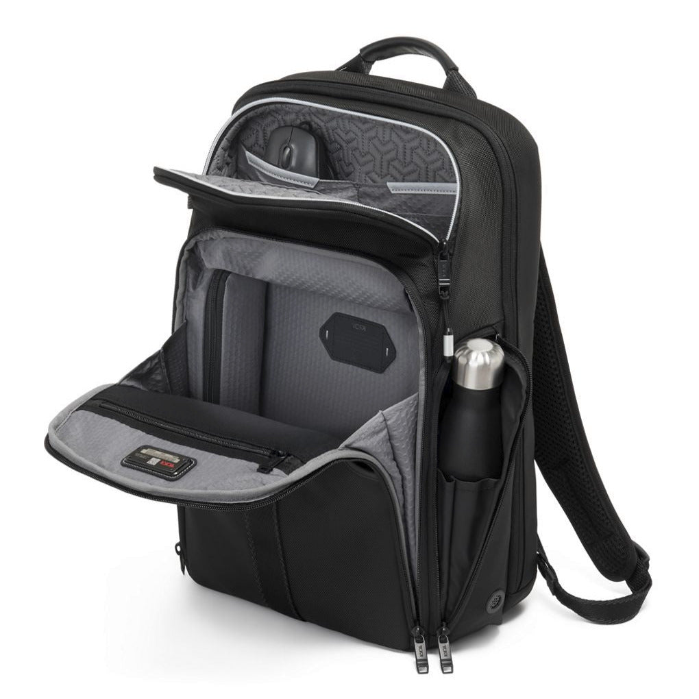 TUMI 黒　バックパック Esports Pro Large Backpack Esports Pro Large Backpack | Tumi US