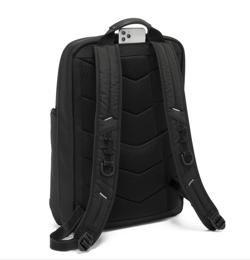 tumi backpack 17 Alpha Bravo Esports Pro 17" Luggage Pros zip entry to main compartment Zip entry to padded laptop compartment (fits up to a 17 screen) TUMI Voyageur Halsey Backpack with