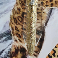 Load image into Gallery viewer, Urso Leopard 18k Gold and Diamond Fountain Pen
