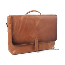 Load image into Gallery viewer, Vintage Leather Messenger Bag Front
